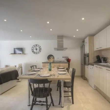 House Le Combet * Chezery-Forens
